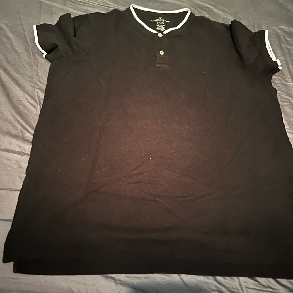 Short sleeve American eagle henley tee